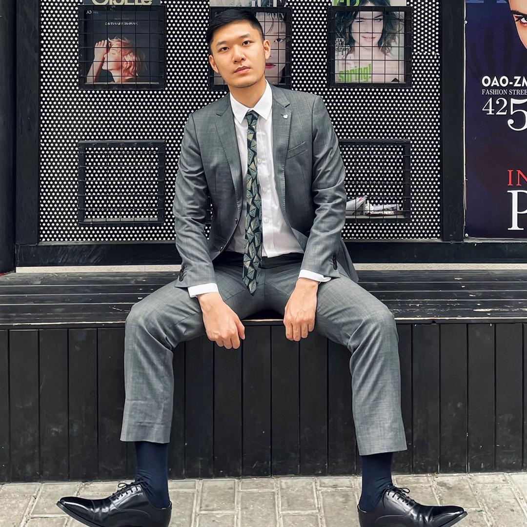 穿西装的企鹅老师