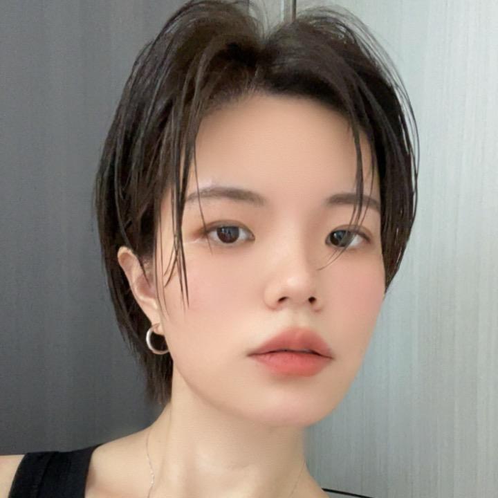 💋    . 漆小姐