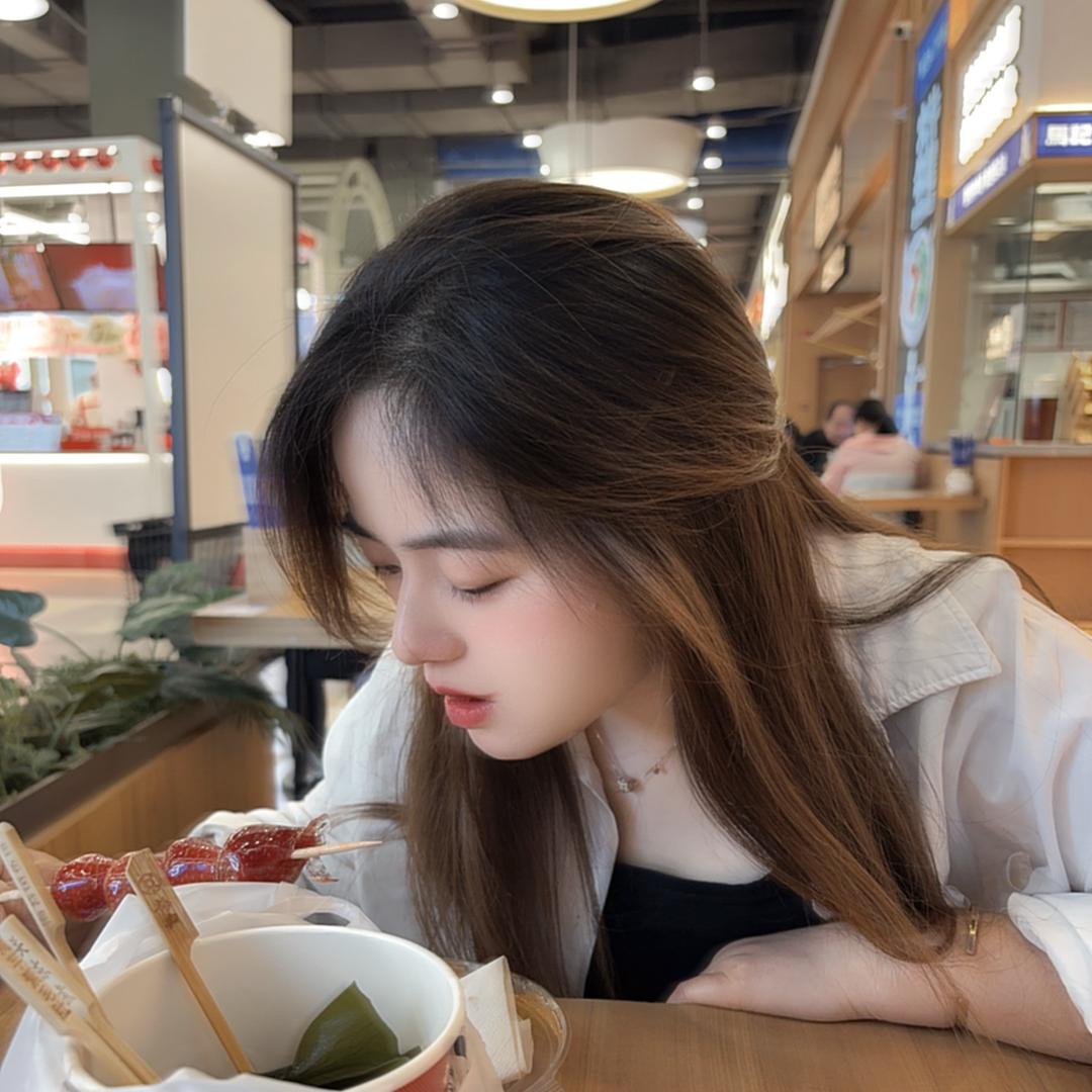 余   子酱🍓🍓