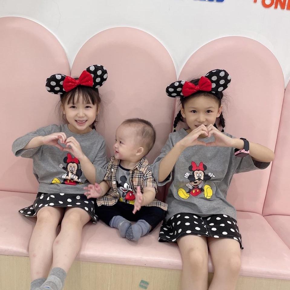 米奇有两个姐姐