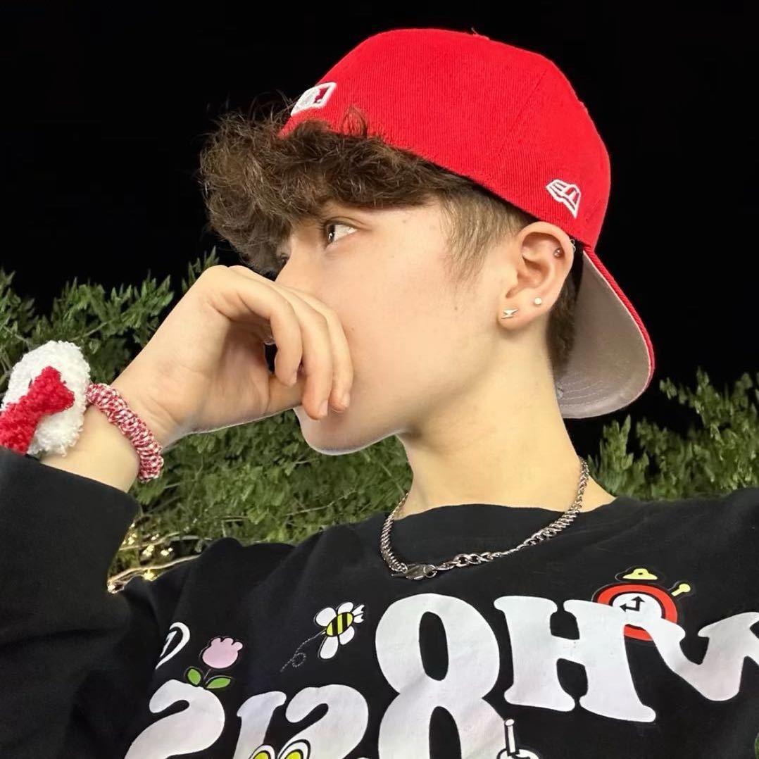 素颜美式去酒吧被一顿骗从此过上幸福生活