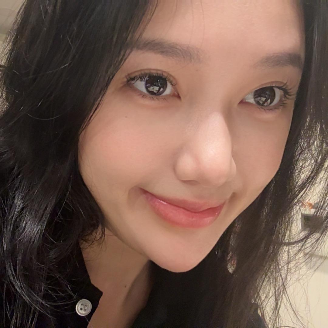 不戴美瞳的莎莎👄