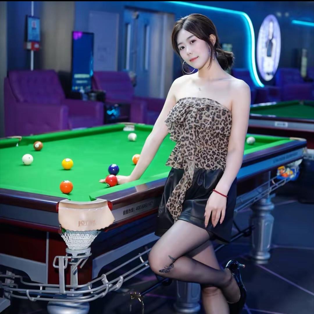 潮玩台球解压室