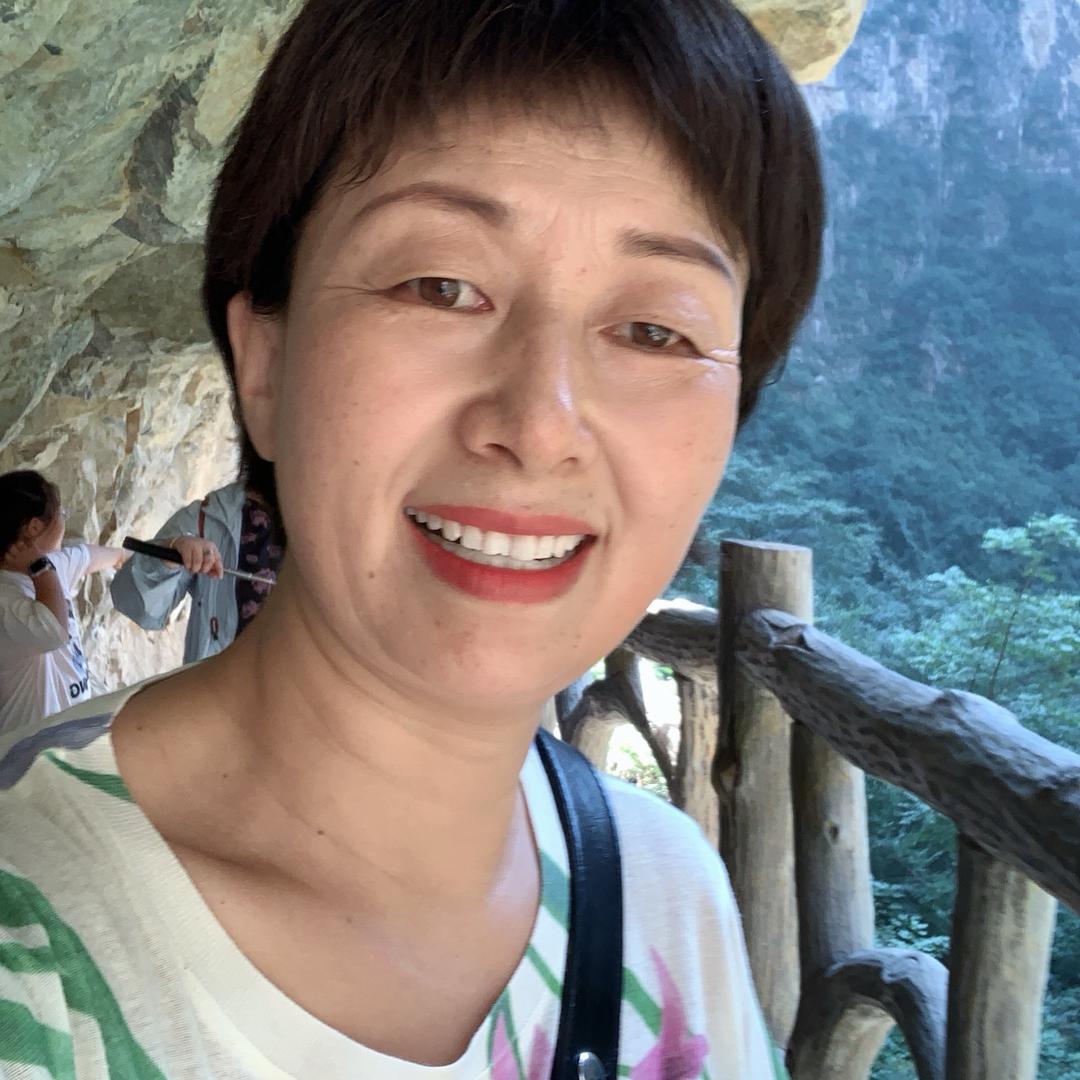 笑缘自助火锅李姐