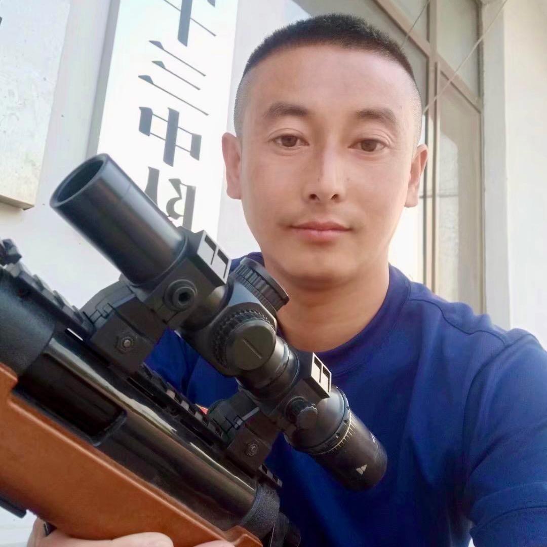 上了膛的枪