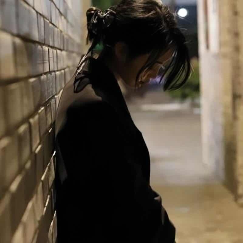 月 半。月 半