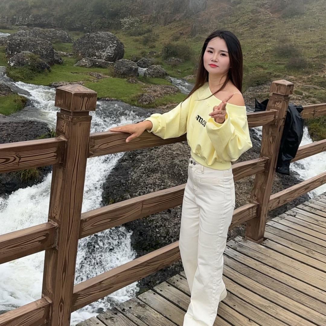 李菊