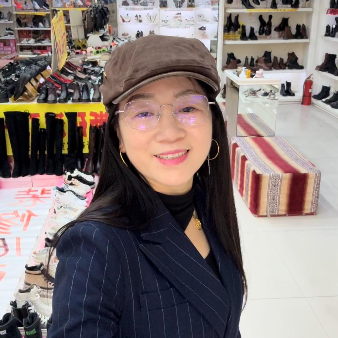 渭南北塘步步高鞋超市老板娘（渭南米姐）