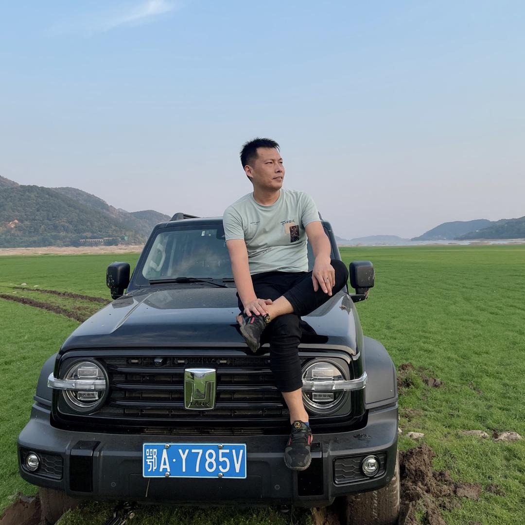 人称灬黄梅大标哥