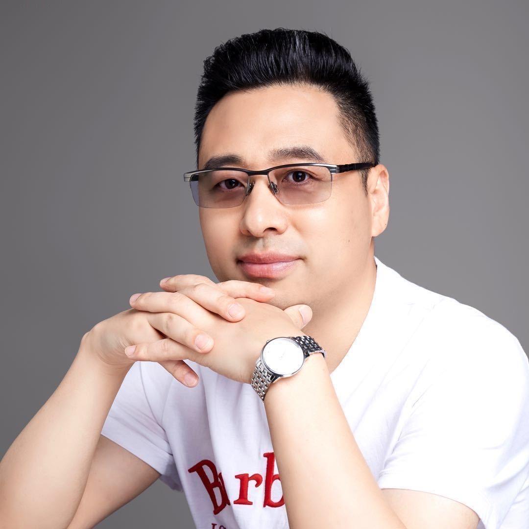 老谢说开店(卡娌•菠萝包)