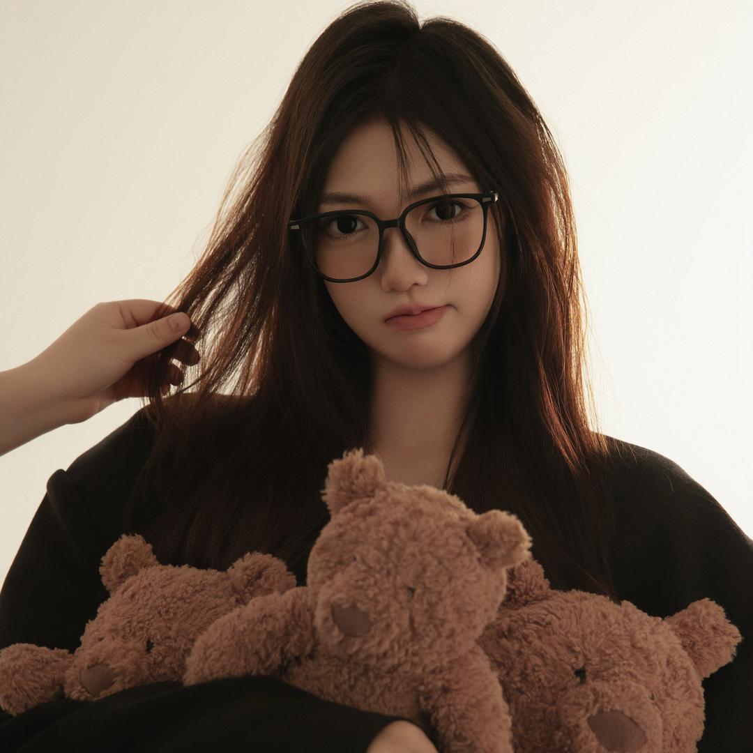 小涵歆奈.