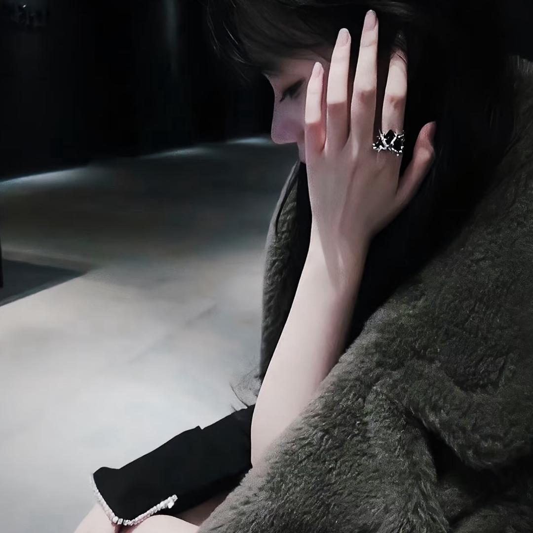 情 绪