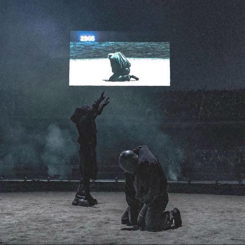 陈源.