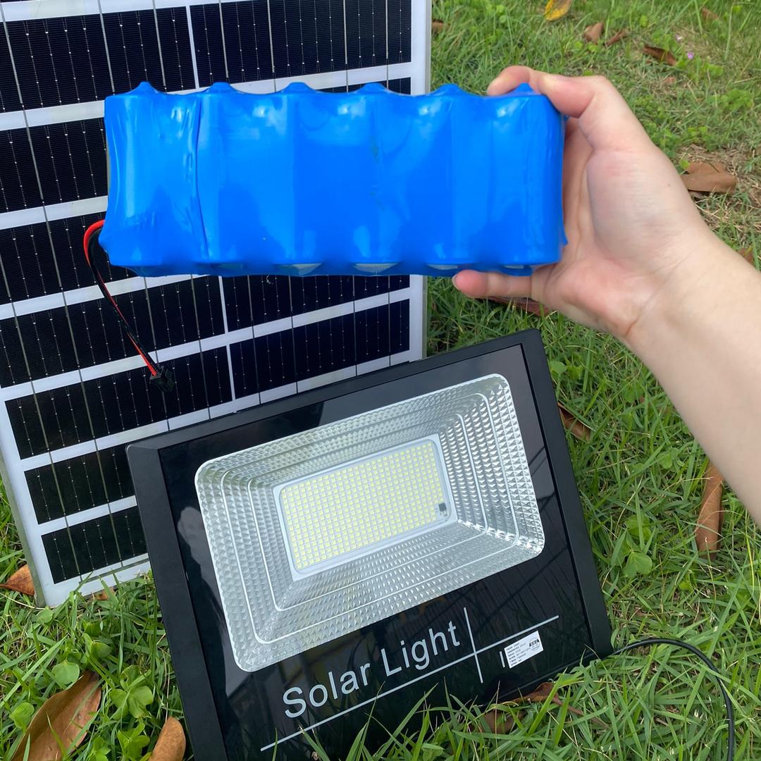 邀月太阳能灯饰工厂店