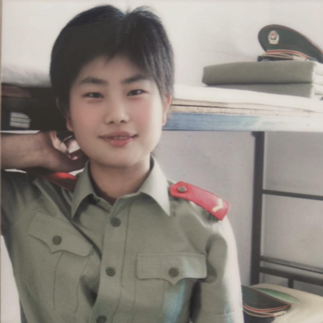 栗子书记（退伍女兵）