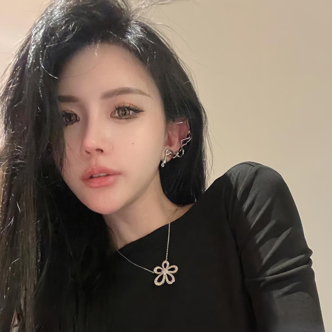 夏夏吓大的