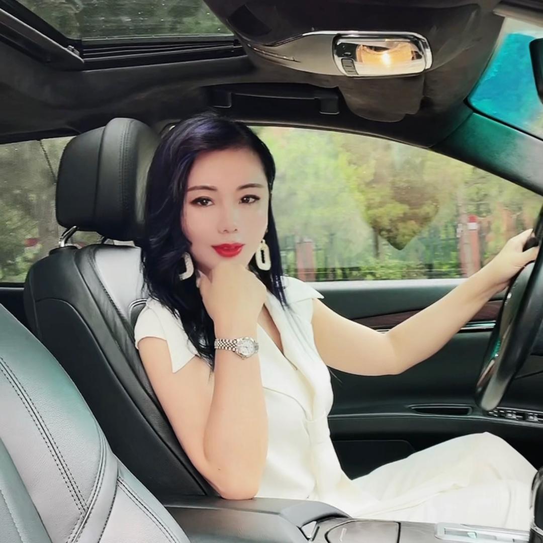 温柔的蓝昕