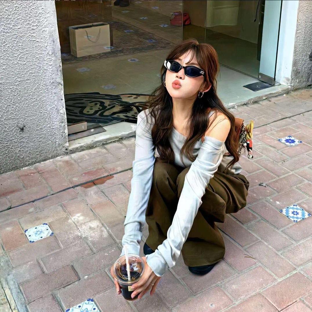 📷.