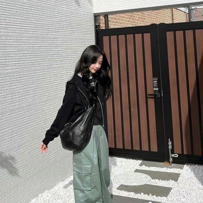 凌晨三点半.