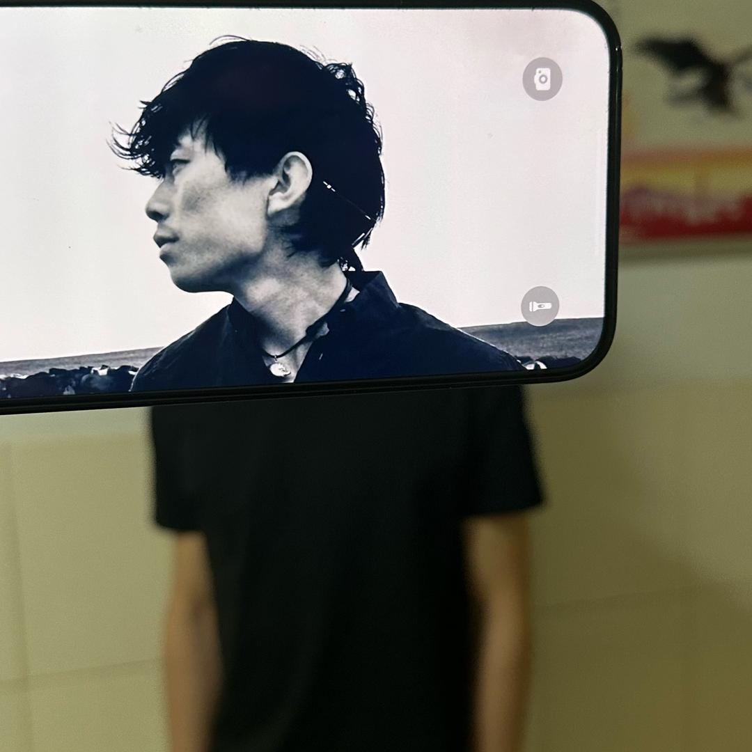 小栎.