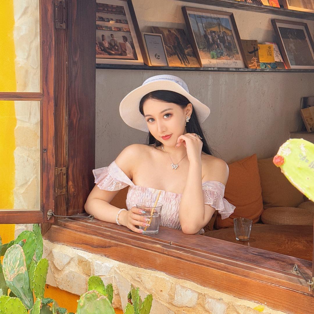 Chloe琅琅