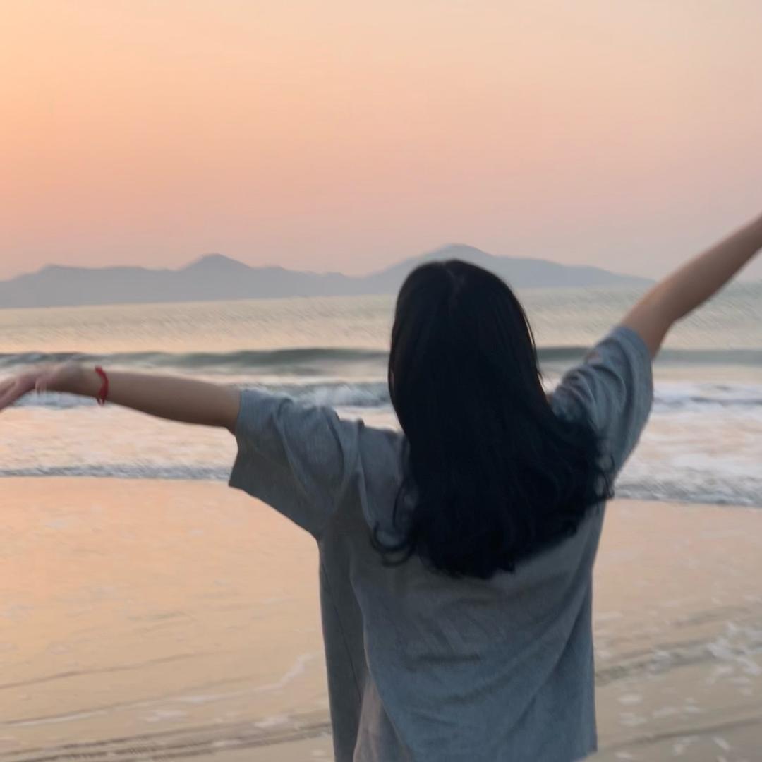 豆鲨包(๓´˘`๓)