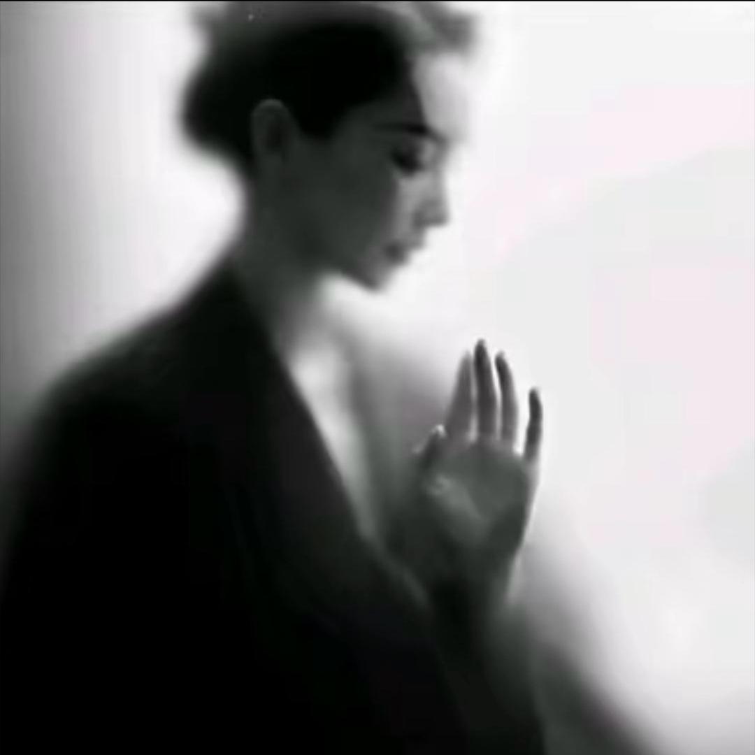 ￴￴￴ ￴￴  ￴￴￴ 現實丑死過人