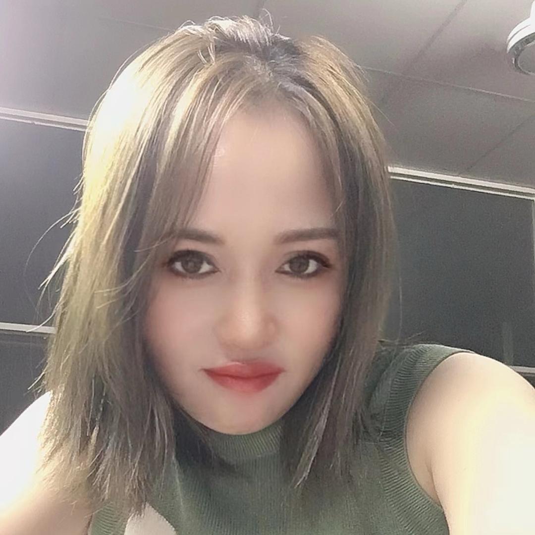 桃桃.