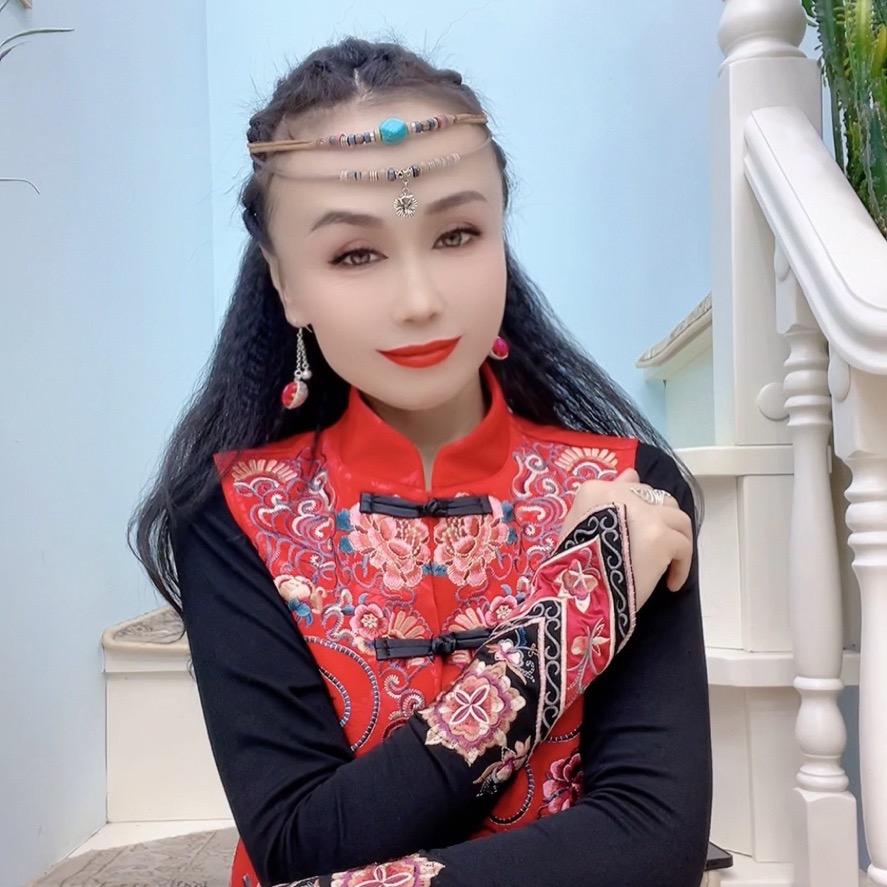 恋上民族风二姐