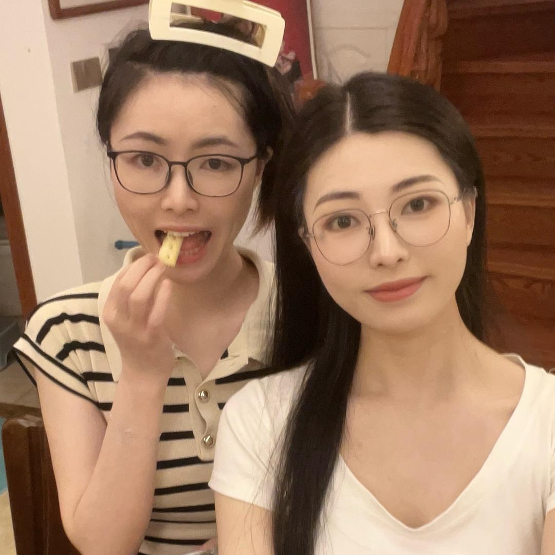 暖饱饱姐妹