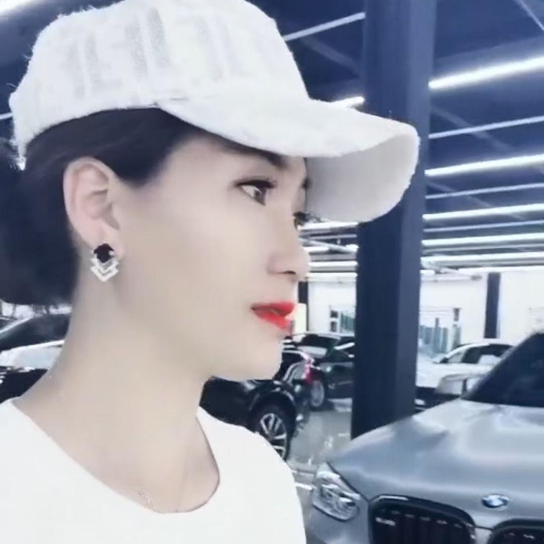 郭雅静（餐饮管理）