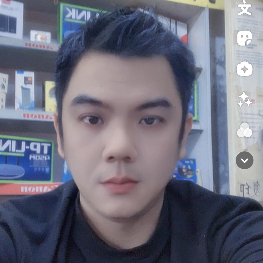 陈伟聪🌟顺风顺水🌟