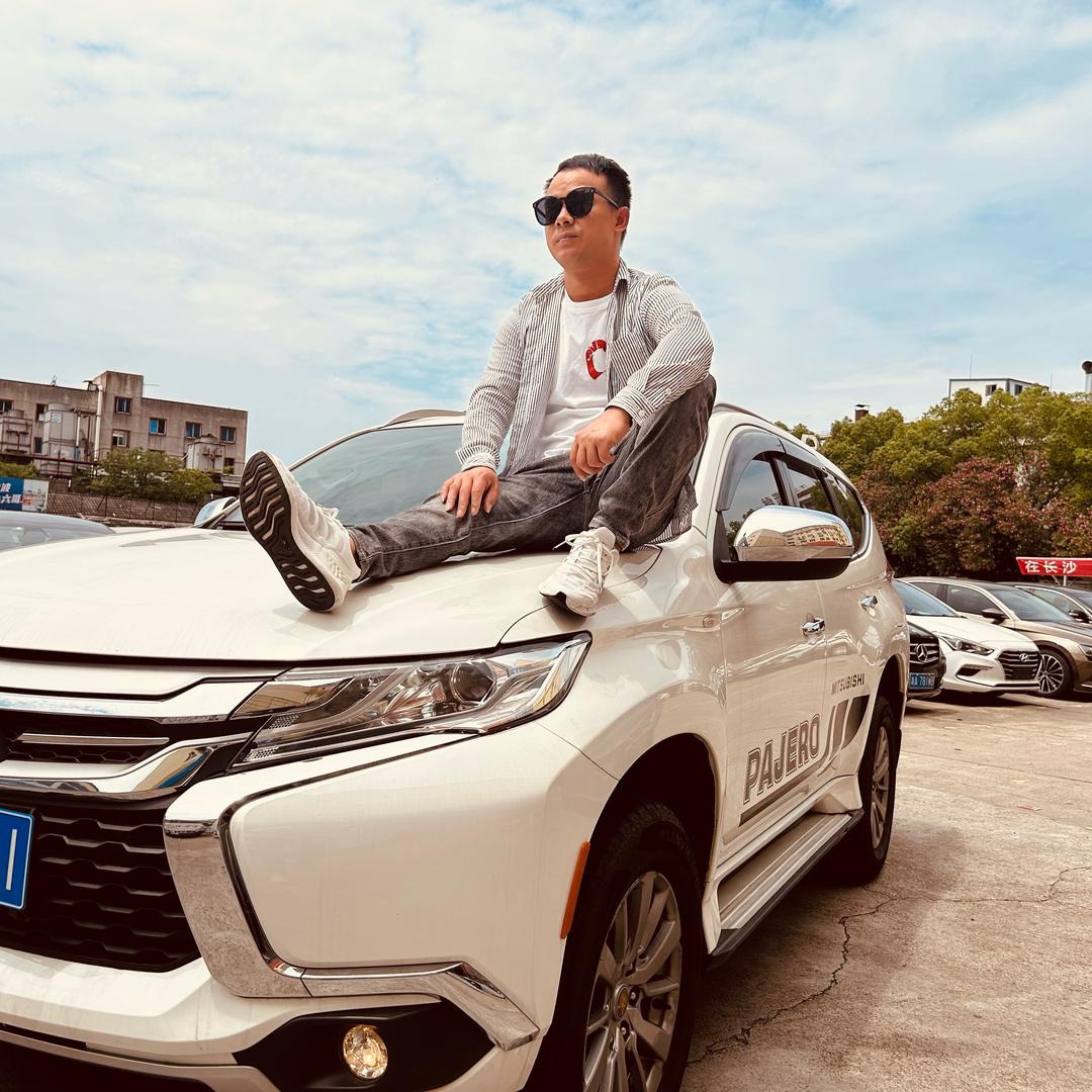 长沙李洋超越二手车行（车基地）