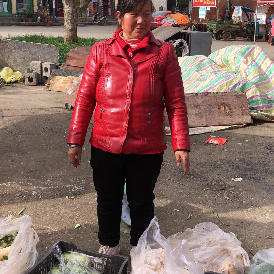 曲靖姐晚上6点10 分开播拉链加工厂