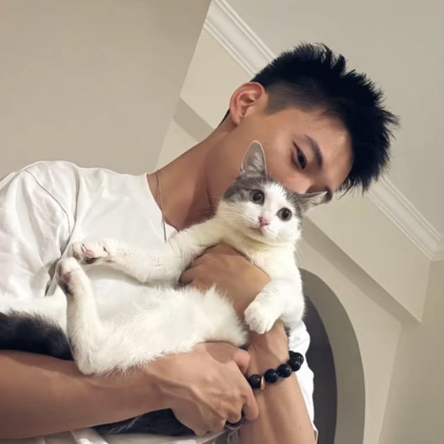 怎么吃不饱·