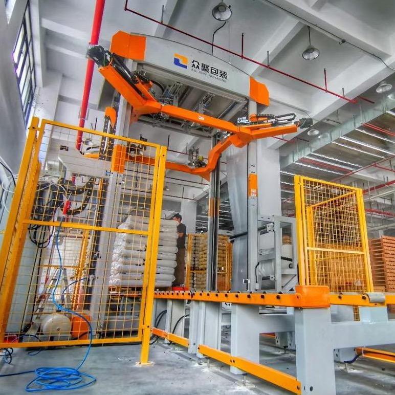 众聚包装-冷拉伸套膜机-张齐布