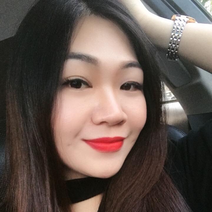 小酒窝姑娘