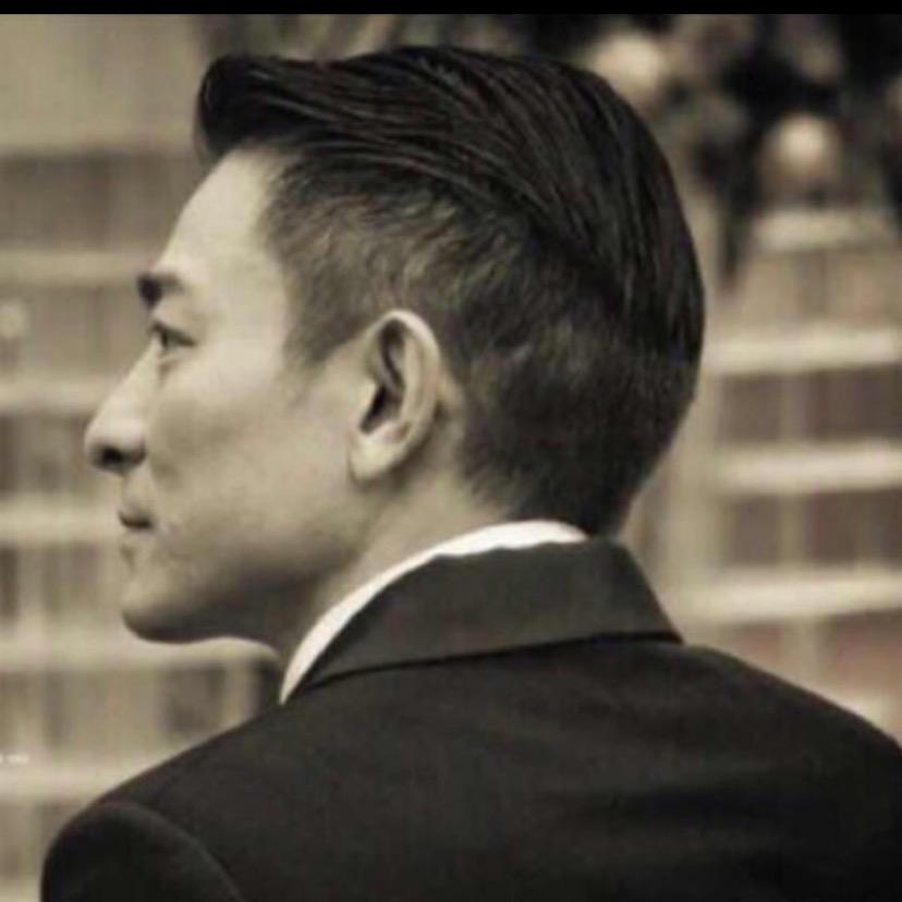 🌻The One**那个男人🎸