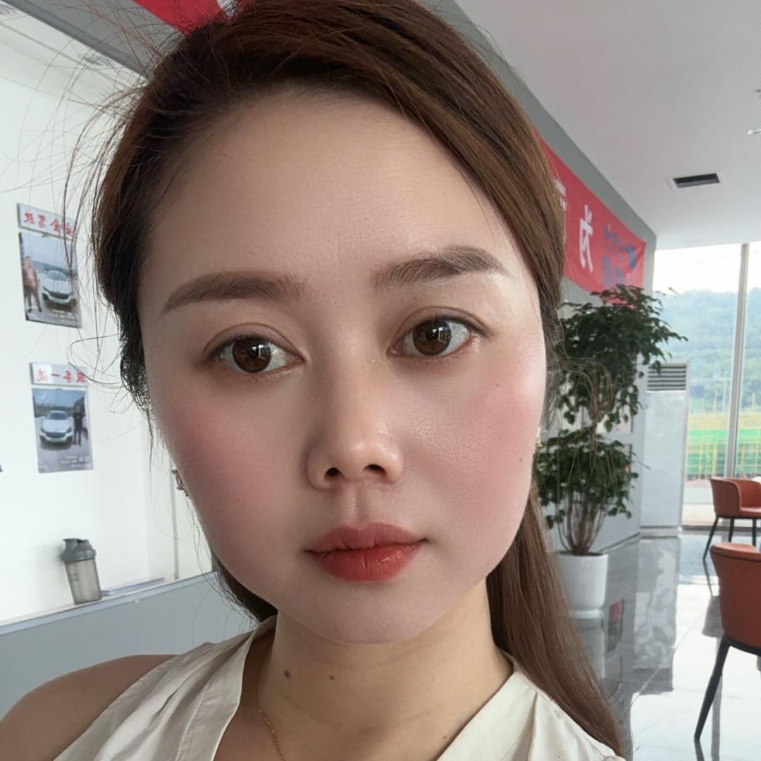 启程汽车小师妹