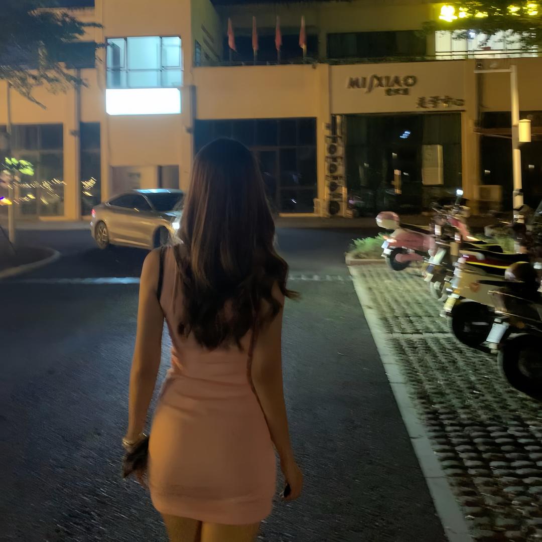 小小的一只