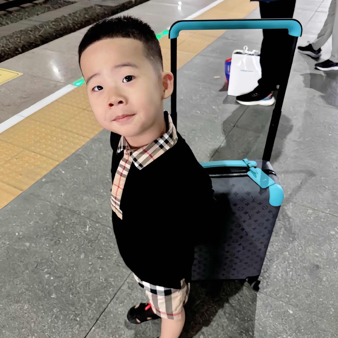 比奥利奥还嗷的男人