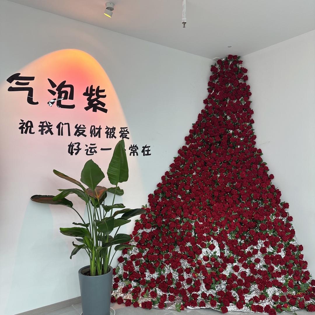 金坛区西城气泡紫服装店