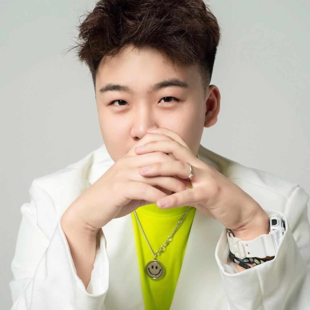 乌海女士减龄发型设计Kk