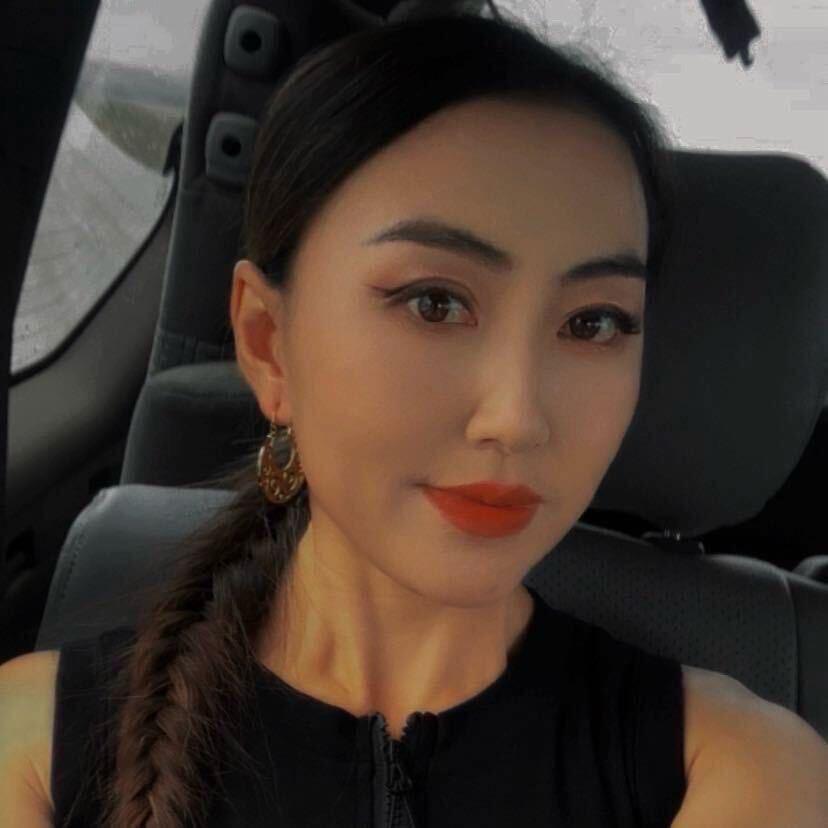 🥳