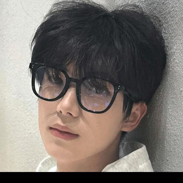 大脸猫爱吃鱼