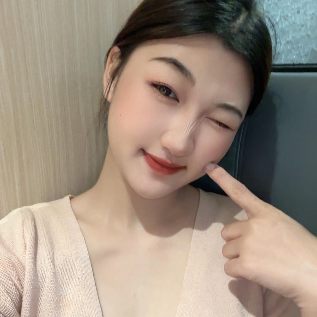 欣欣.