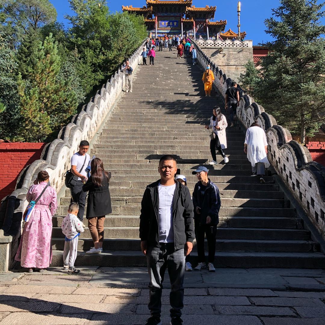 宏铭液压升降货梯