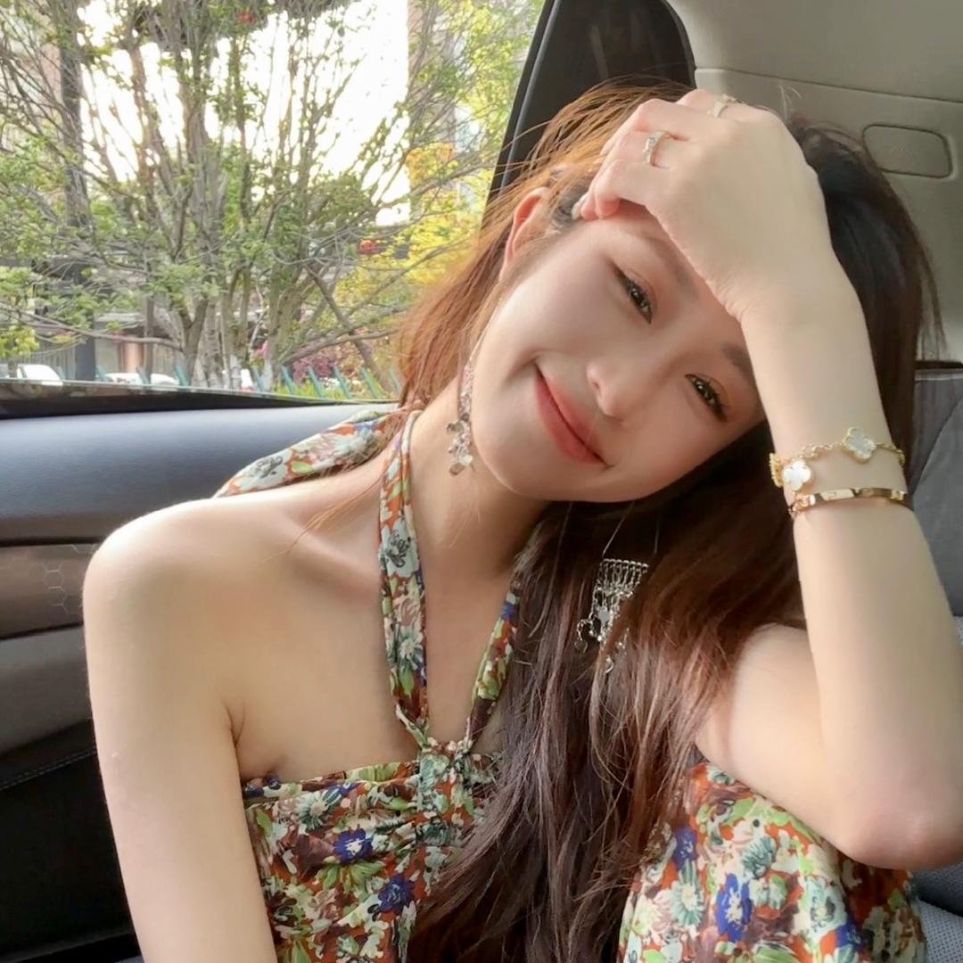 153小个子依依家@抖音