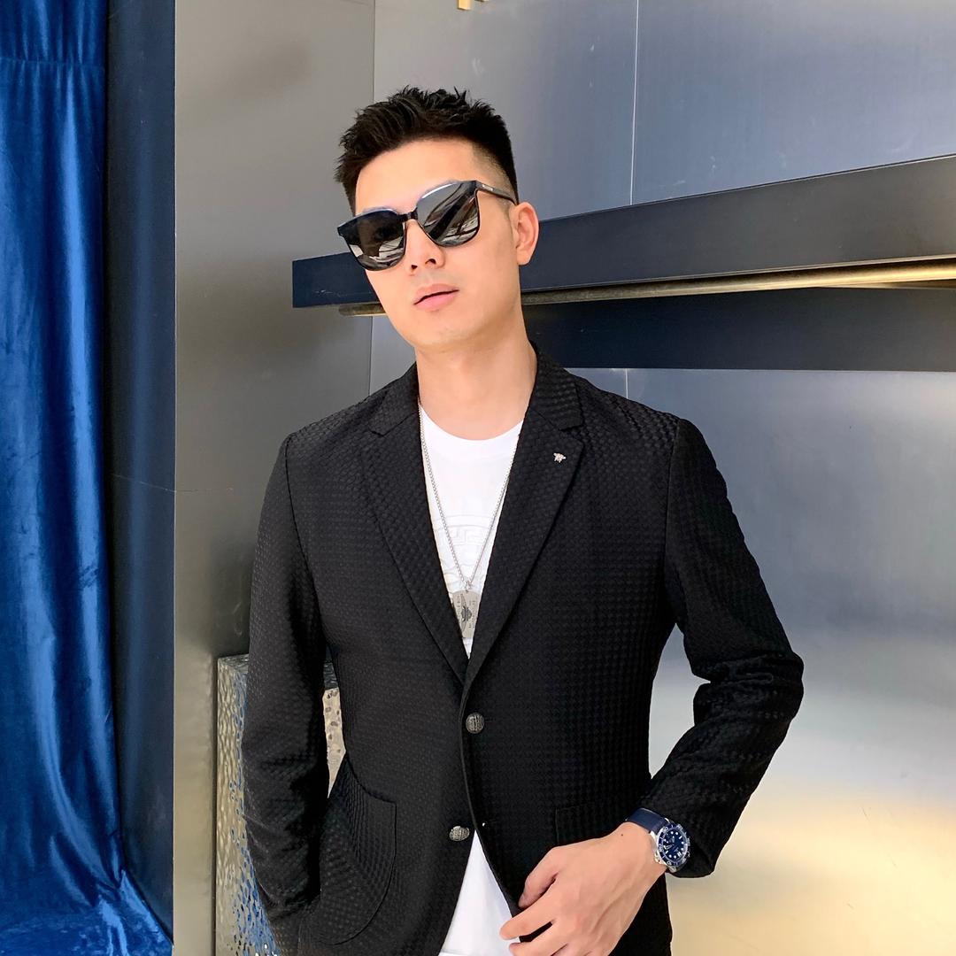 黑哥-V.SHOLIDAY男装@抖音