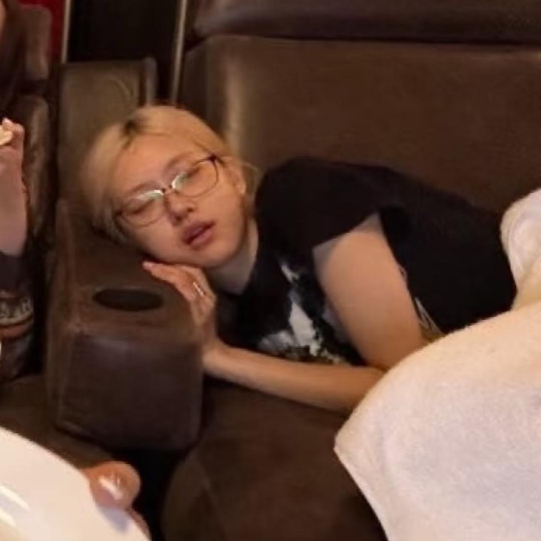 凹凹